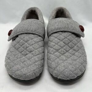 VIONIC Women’s Jackie Gray Quilted Flannel Slip On Clogs Slippers Size 6